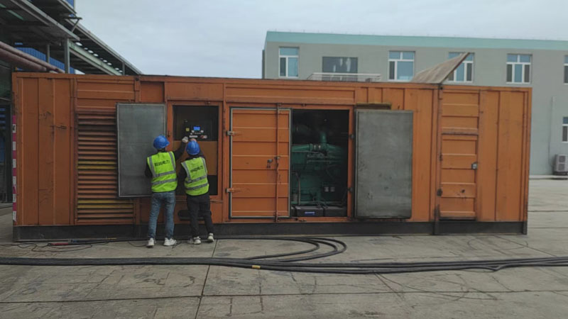 下谷坪土家族乡如何检查柴油发电机组的机油油位？